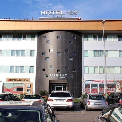 Hotelluxuryprato エクステリア 写真