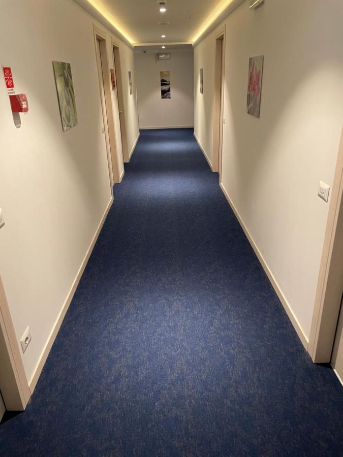 Hotelluxuryprato エクステリア 写真