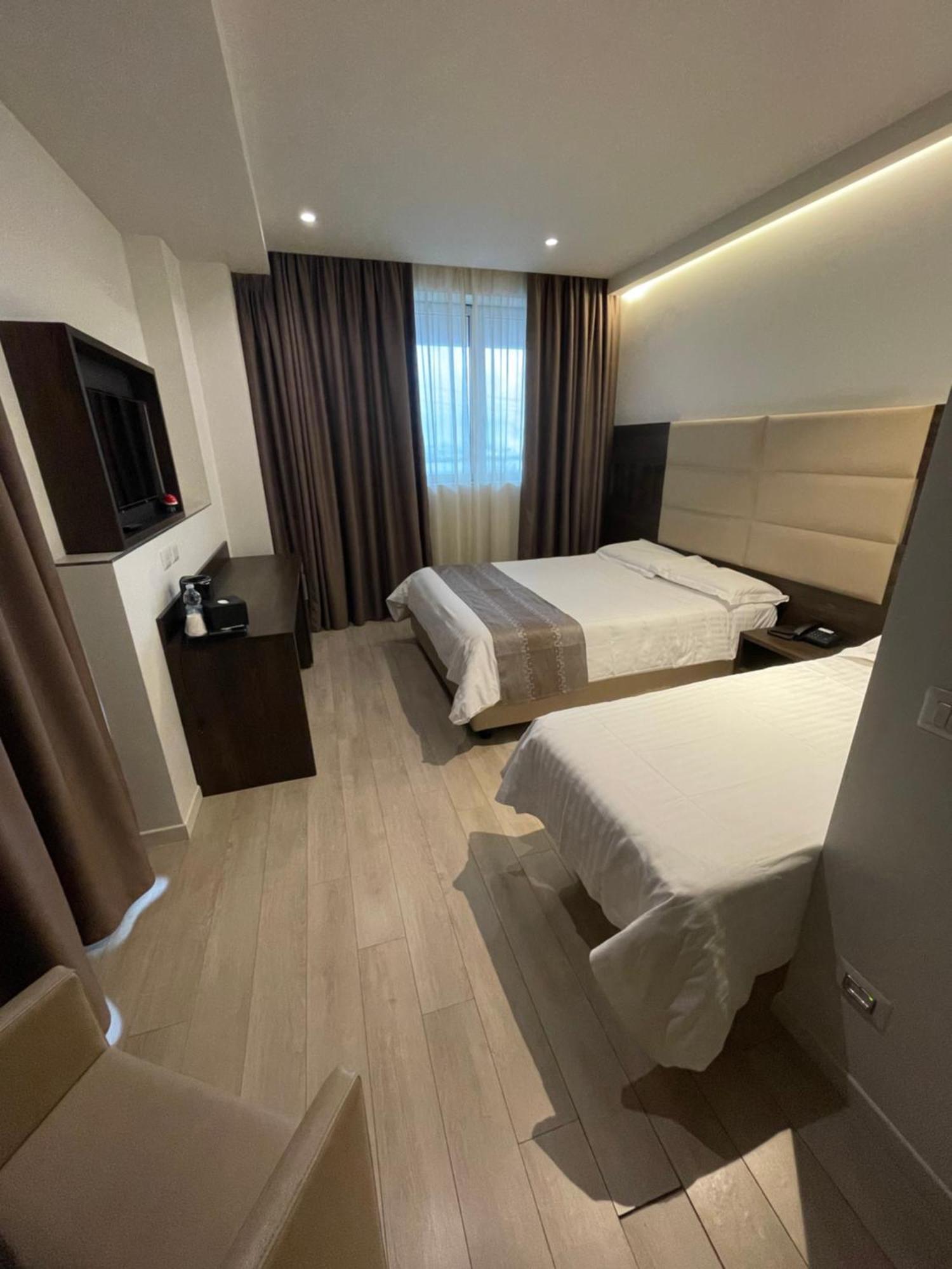 Hotelluxuryprato エクステリア 写真