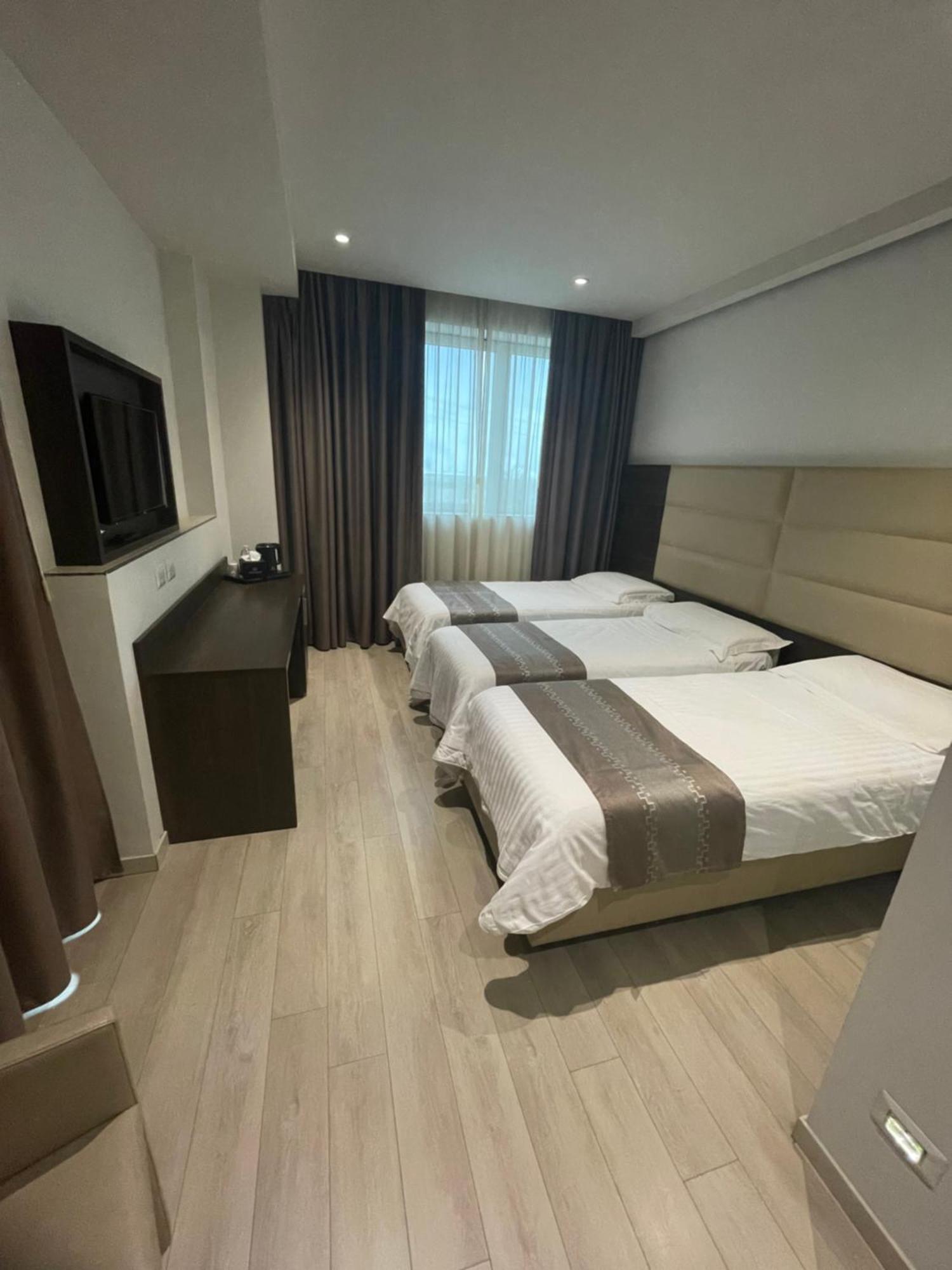 Hotelluxuryprato エクステリア 写真